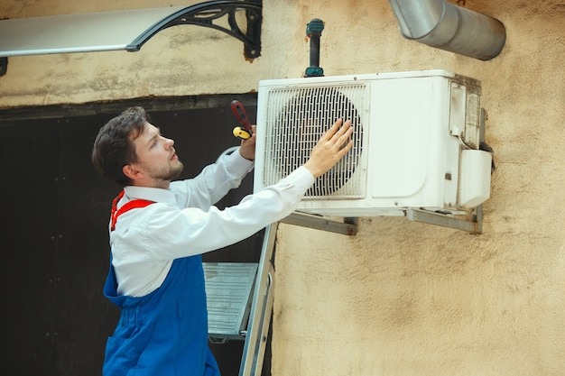 You can easily cut down on costs with professional AC repair in Juno Beach FL