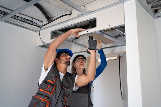 The professionals of AC repair in Juno Beach, FL help regulate your room temperature in the summer months.